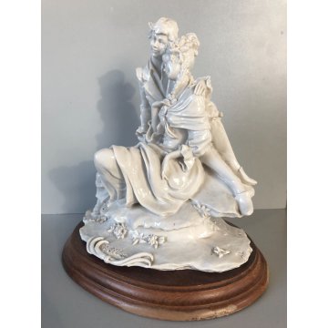 STATUINA FIGURE PORCELLANA CAPODIMONTE A. Belcari SCENA ROMANTICA VINTAGE  '900