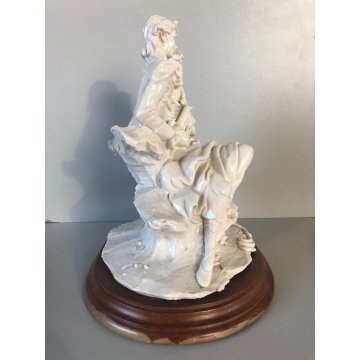 STATUINA FIGURE PORCELLANA CAPODIMONTE A. Belcari SCENA ROMANTICA VINTAGE  '900