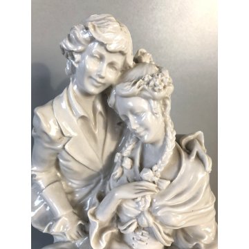 STATUINA FIGURE PORCELLANA CAPODIMONTE A. Belcari SCENA ROMANTICA VINTAGE  '900