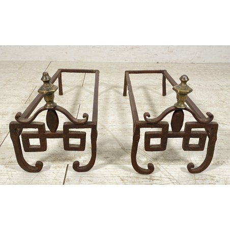 COPPIA ALARI IN FERRO BATTUTO epoca 1700 SPINOTTATI FORGIATI CAMINO OLD ANTICO