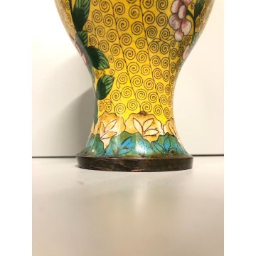 ANTICO VASO CINESE BRONZO CLOISONNE SMALTO POLICROMO DECORO FLOREALE su GIALLO