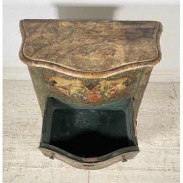 ANTICO COMODINO CREDENZA LACCA VENEZIANA 1700 DIPINTO A MANO GAMBE ARCATE EPOCA