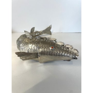 ANTICA SCULTURA PESCE ARTICOLATO SNODATO METALLO ARGENTATO DECORO INCISO ORIENTE