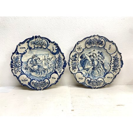 COPPIA ANTICO PIATTO CERAMICA SAVONA BIANCA DECORO BLU Lanterna CUPIDO PUTTO XX