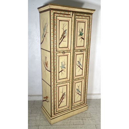 ANTICO ARMADIO DIPINTO DISPENSA FLOREALE UCCELLI ANTE RIPIANI epoca 900 TIROLESE