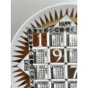 RARO PIATTO FORNASETTI CALENDARIO ANNO 1974 n° 7 ø 24 cm CERAMICA italy epoca
