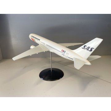 MODELLO AEROMODELLO 1/100 SRS BOEING 767 Modello FRATELLI CESANA ITALY 55x48 cm