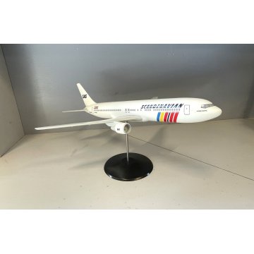 MODELLO AEROMODELLO 1/100 SRS BOEING 767 Modello FRATELLI CESANA ITALY 55x48 cm