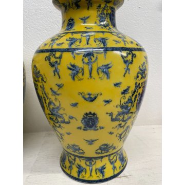 GRANDE COPPIA VASO CERAMICA SMALTATA GIALLA DECORO ANIAMLI MITOLOGICI ANNI 60