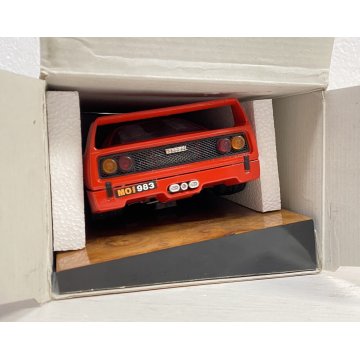 MODELLINO MACCHINA FERRARI F40 BURAGO 1987 EDIZIONE SPECIALE SCALA 1/18 SCATOLA