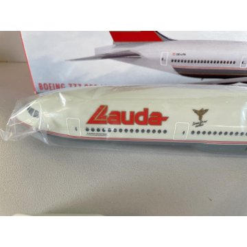 AEROMODELLO BOEING 777-200 IGW Lauda-Air MODELLISMO STATICO PLASTIC UNBUILD '900