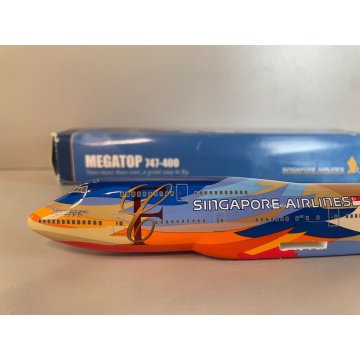 MODELLINO AEREO MEGATOP BOEING 747-400 Singapore Airlines 1:250 MODELLO STATICO