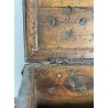 ANTICO FORZIERE CASSAFORTE BUGNATA DA VIAGGIO FERRO BATTUTO BORCHIATO 1700 LEGNO
