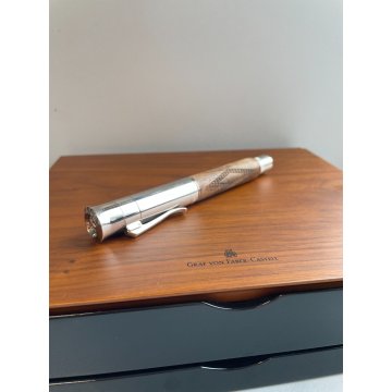 PENNA STILOGRAFICA GRAF VON FABER CASTELL OF THE YEAR 2010 FOUNTAIN PEN box