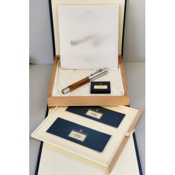 PENNA STILOGRAFICA Graf Von Faber-Castell PEN OF THE YEAR 2001 Lim. Edition BOX