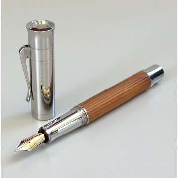 PENNA STILOGRAFICA Graf Von Faber-Castell PEN OF THE YEAR 2001 Lim. Edition BOX