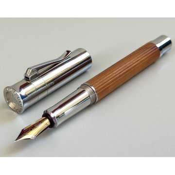 PENNA STILOGRAFICA Graf Von Faber-Castell PEN OF THE YEAR 2001 Lim. Edition BOX