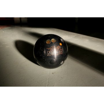  BOCCIA DA BOWLING REACTIVE BOWLING BALL AMF NINJA  33B1338 BLACK & ORANGE '90