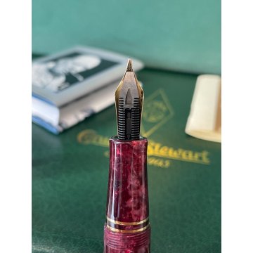 PENNA STILOGRAFICA CONWAY STEWART CHURCHILL BURGUNDY LIMITED EDITION ENGLAND