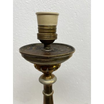 ANTICO CANDELIERE LAMINA OTTONE DECORO SBALZO CANDELABRO ELETTRIFICATO EPOCA XIX