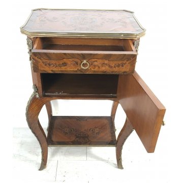 ANTICO COMODINO LUIGI XV INTARSIATO UN CASSETTO UN'ANTA DECORATO OTTONE 1900  