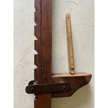 ANTICO GRANDE MORSETTO a VITE ATTREZZO FALEGNAME LEGNO CASTAGNO 154 cm/h '900