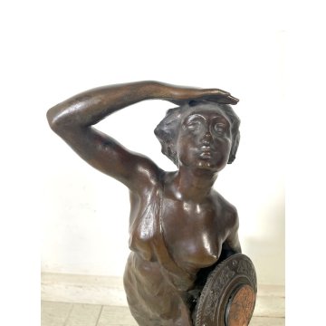 GRANDE SCULTURA BRONZO A. Dal Castagnè FIGURA FEMMINILE "VICTORIA" 60 cm/h 1910