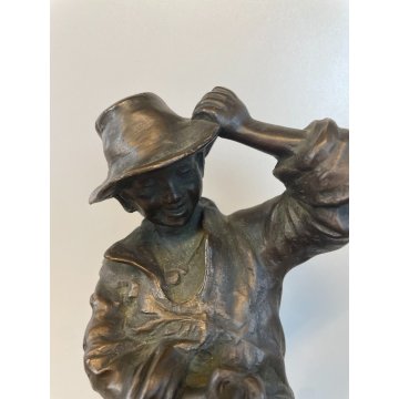 SCULTURA TUTTOTONDO FIGURA UOMO FRUTTIVENDOLO RITRATTO BRONZO EPOCA '900 CESTINO