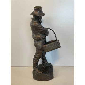 SCULTURA TUTTOTONDO FIGURA UOMO FRUTTIVENDOLO RITRATTO BRONZO EPOCA '900 CESTINO