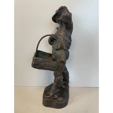 SCULTURA TUTTOTONDO FIGURA UOMO FRUTTIVENDOLO RITRATTO BRONZO EPOCA '900 CESTINO