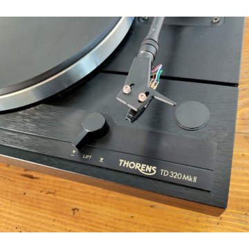 Thorens TD 320 MKII GIRADISCHI VINTAGE anni 80 HI FI disco vinile OLD TURNTABLE