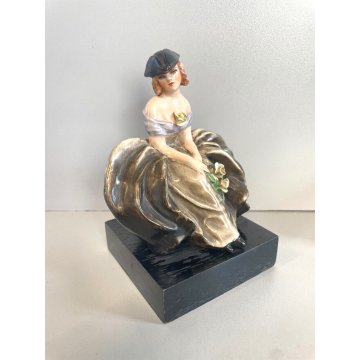 DAMA CACCIAPUOTI PORCELLANA SCULTURA FIGURA DONNA FIRMATA ITALY ANNI '50 FIORI