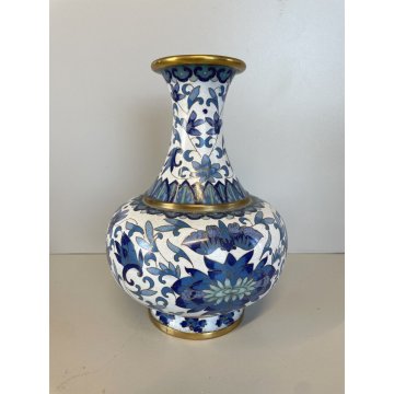 VINTAGE VASO CLOISONNE CINESE BRONZO SMALTO BIANCO DECORO FLOREALE TONI BLU '900