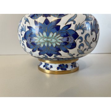 VINTAGE VASO CLOISONNE CINESE BRONZO SMALTO BIANCO DECORO FLOREALE TONI BLU '900