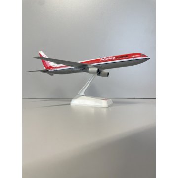 MODELLO STATICO AEREO AVIANCA Colombia Boeing 767-300 AIRPLANE Wooster Collector