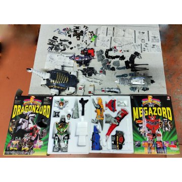 Power Rangers BANDAI Dragonzord Megazord Deluxe Set LOTTO GIOCATTOLI ACCESSORI