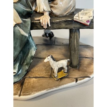 SCULTURA PORCELLANA Capodimonte FIGURA BAMBINO ALUNNO MAMMA SCUOLA VOCALI GIOCO