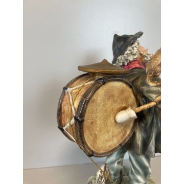 SCULTURA CERAMICA Capodimonte CLOCHARD FIGURA SENZA TETTO SCIMMIA MUSICISTA