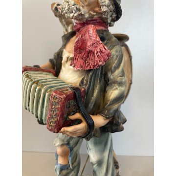 SCULTURA CERAMICA Capodimonte CLOCHARD FIGURA SENZA TETTO SCIMMIA MUSICISTA