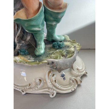 SCULTURA CERAMICA Capodimonte FIGURA pescatore CANNA DA PESCA PESCE FANCIULLO