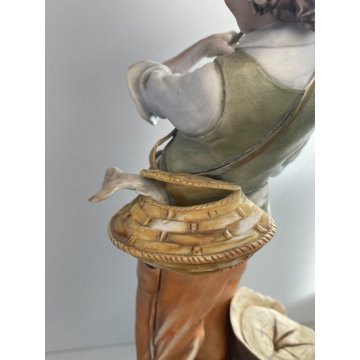 SCULTURA CERAMICA Capodimonte FIGURA pescatore CANNA DA PESCA PESCE FANCIULLO