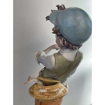 SCULTURA CERAMICA Capodimonte FIGURA pescatore CANNA DA PESCA PESCE FANCIULLO