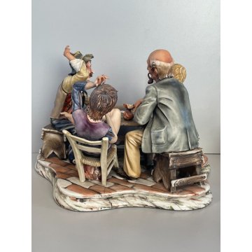 GRANDE SCULTURA TUTTOTONDO CERAMICA Capodimonte GIOCO POKER FIGURA NONNI NIPOTI