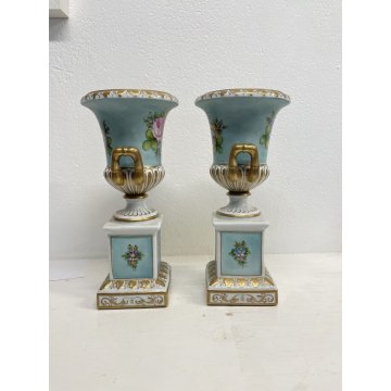 COPPIA VASO a CRATERE COPPA MEDICEA PORCELLANA CAPODIMONTE SMALTO POLICROMO '900