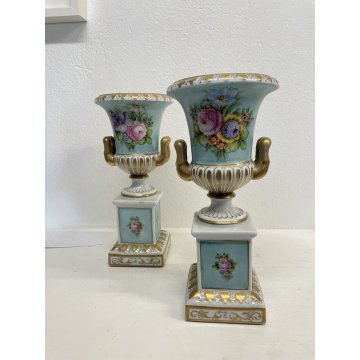 COPPIA VASO a CRATERE COPPA MEDICEA PORCELLANA CAPODIMONTE SMALTO POLICROMO '900