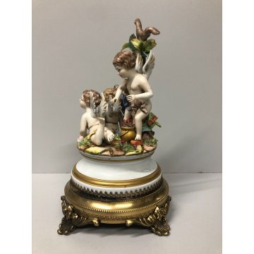 SCULTURA PORCELLANA Capodimonte  GRUPPO FIGURE AMORINI PUTTI QUATTRO STAGIONI