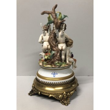 SCULTURA PORCELLANA Capodimonte  GRUPPO FIGURE AMORINI PUTTI QUATTRO STAGIONI