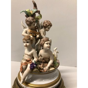 SCULTURA PORCELLANA Capodimonte  GRUPPO FIGURE AMORINI PUTTI QUATTRO STAGIONI