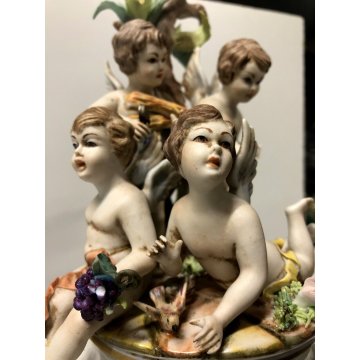 SCULTURA PORCELLANA Capodimonte  GRUPPO FIGURE AMORINI PUTTI QUATTRO STAGIONI