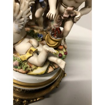 SCULTURA PORCELLANA Capodimonte  GRUPPO FIGURE AMORINI PUTTI QUATTRO STAGIONI